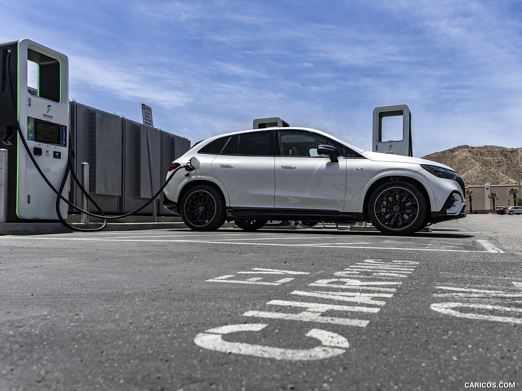 2024 Mercedes-AMG EQE 53 SUV (US-Spec) (Color: Diamond White) - Charging