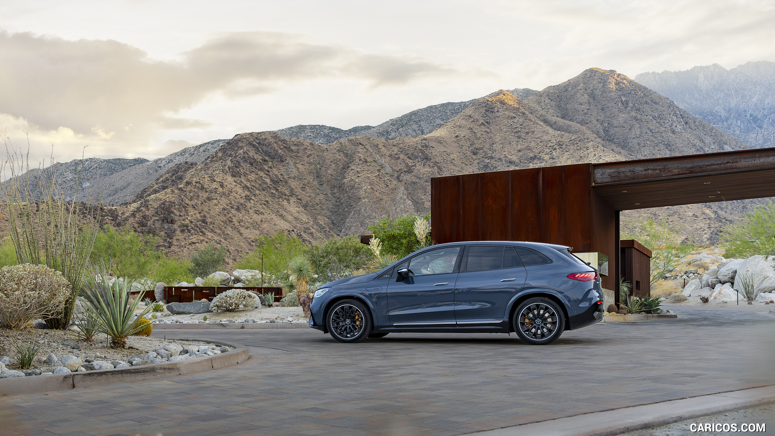 2024 Mercedes-AMG EQE SUV (US-Spec) - Side, #108 of 190