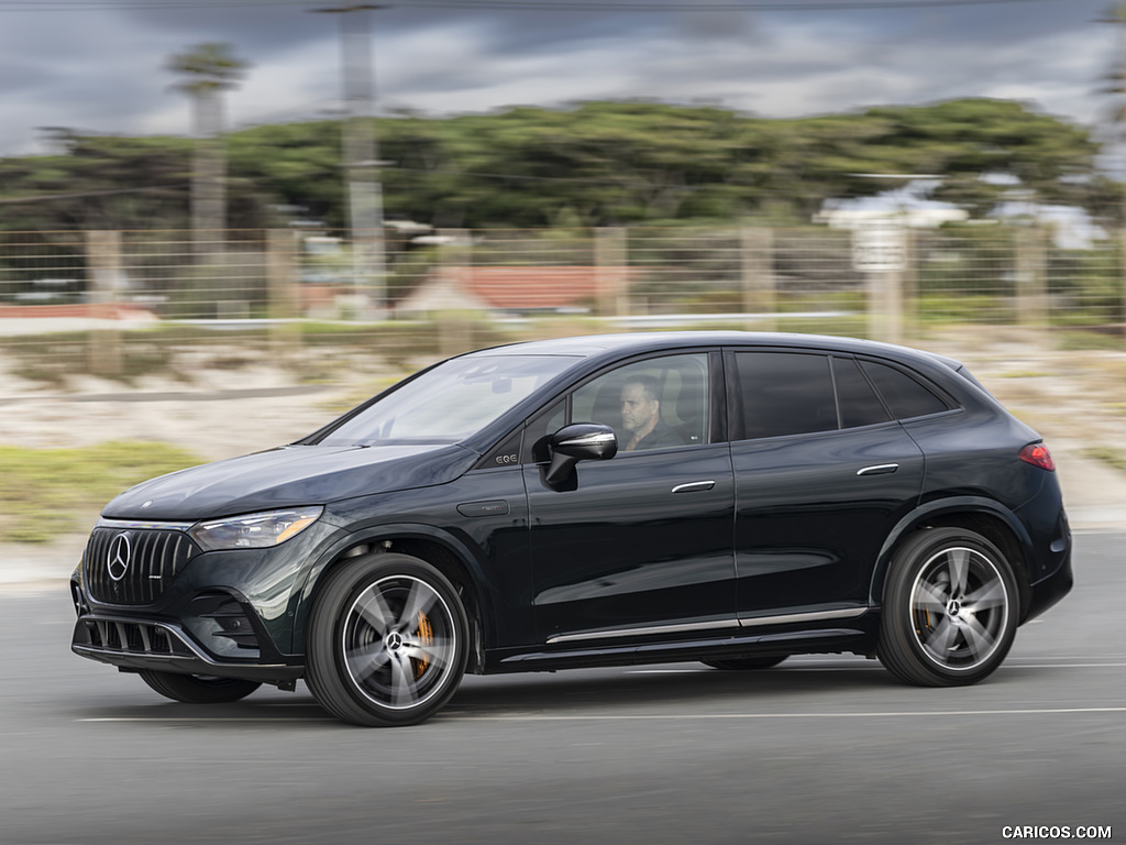 2024 Mercedes-AMG EQE SUV (US-Spec) - Front Three-Quarter