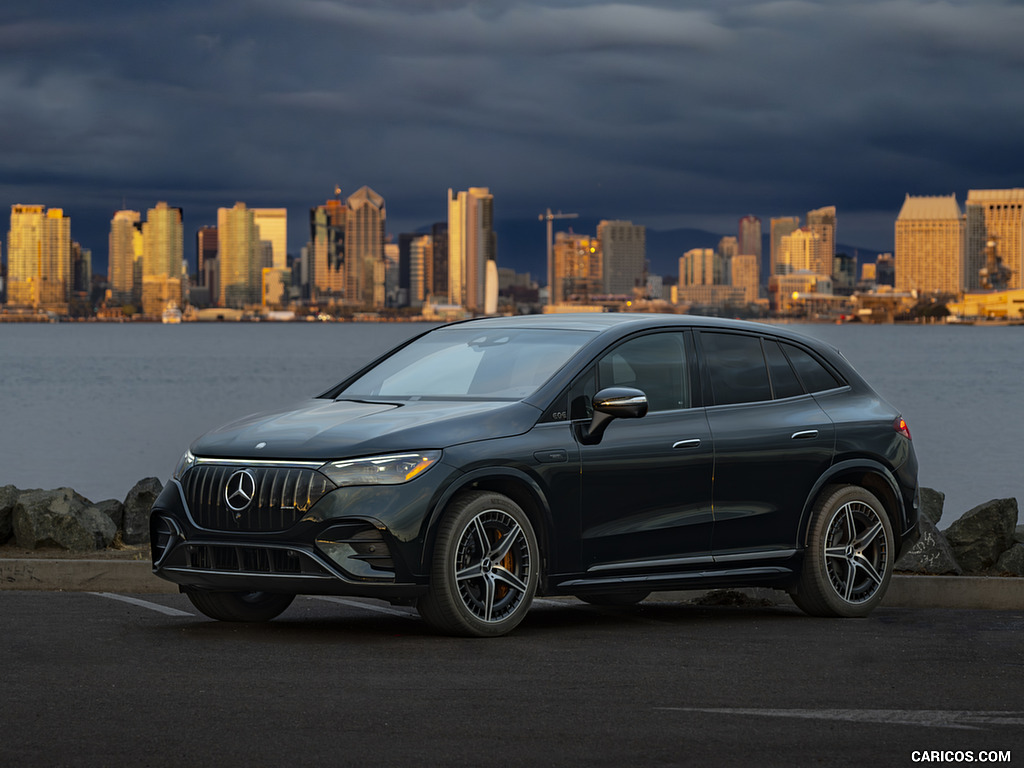 2024 Mercedes-AMG EQE SUV (US-Spec) - Front Three-Quarter