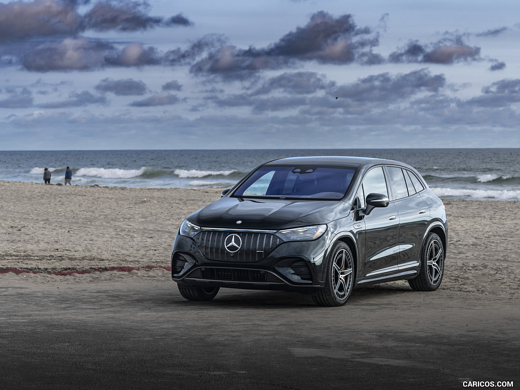 2024 Mercedes-AMG EQE SUV (US-Spec) - Front Three-Quarter