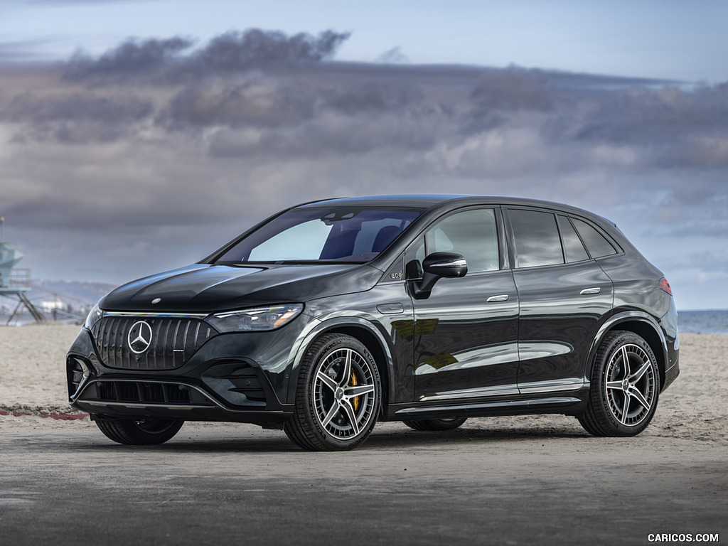 2024 Mercedes-AMG EQE SUV (US-Spec) - Front Three-Quarter