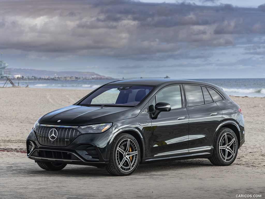 2024 Mercedes-AMG EQE SUV (US-Spec) - Front Three-Quarter