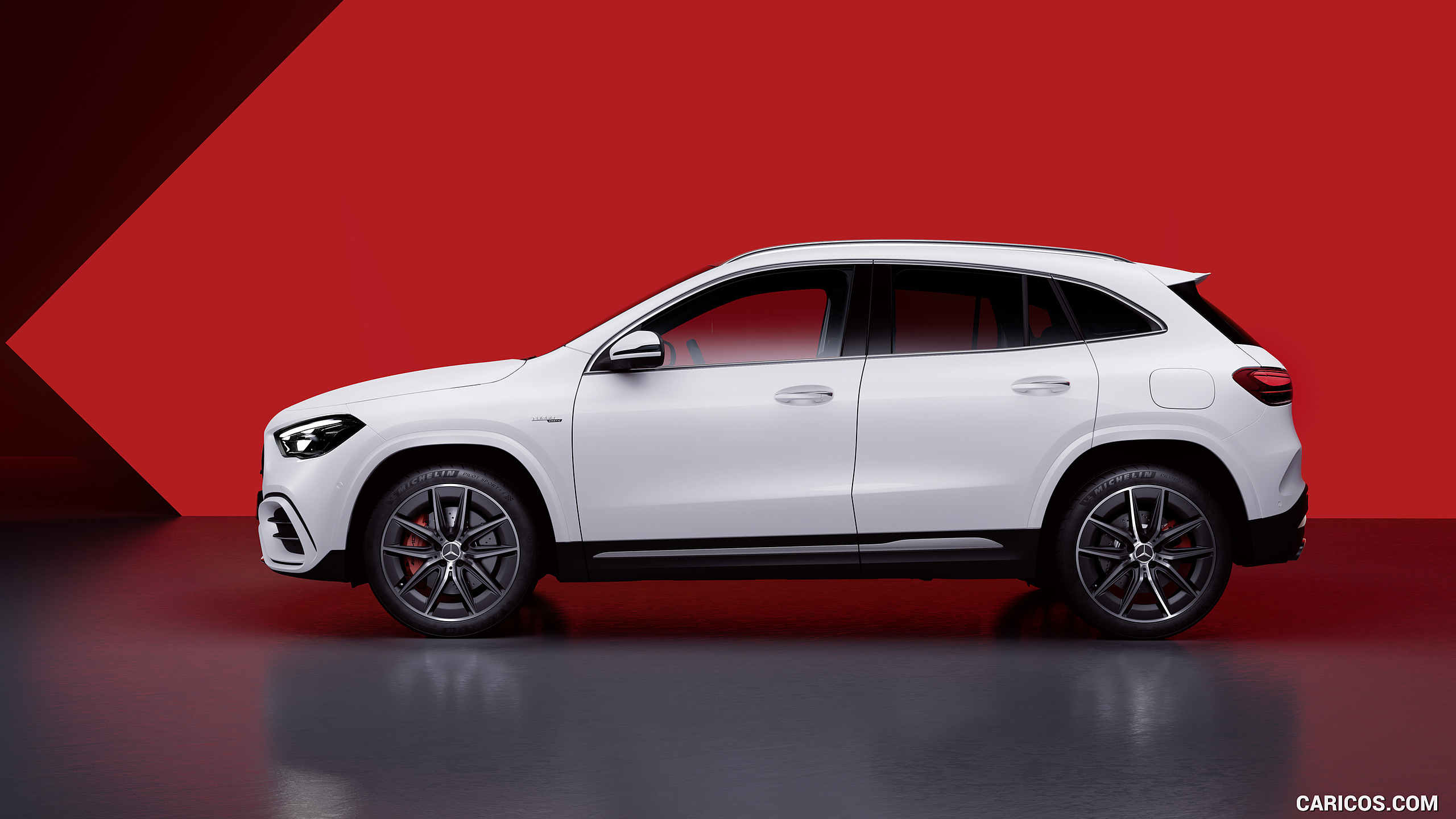 2024 Mercedes-AMG GLA 35 (Color: Digital White) - Side, #4 of 18