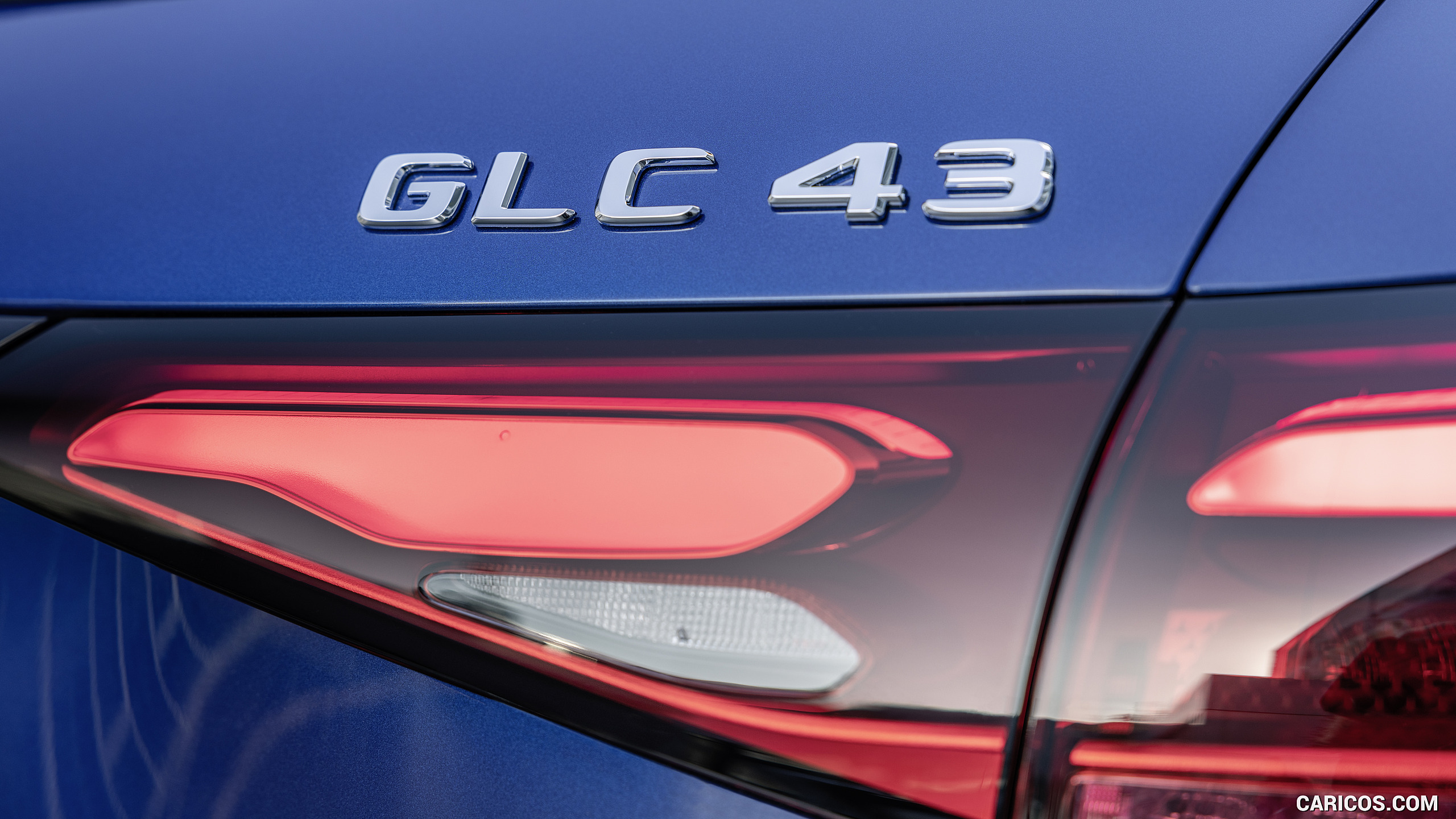 2024 MercedesAMG GLC 43 4MATIC (Color Spectral Blue) Badge Caricos