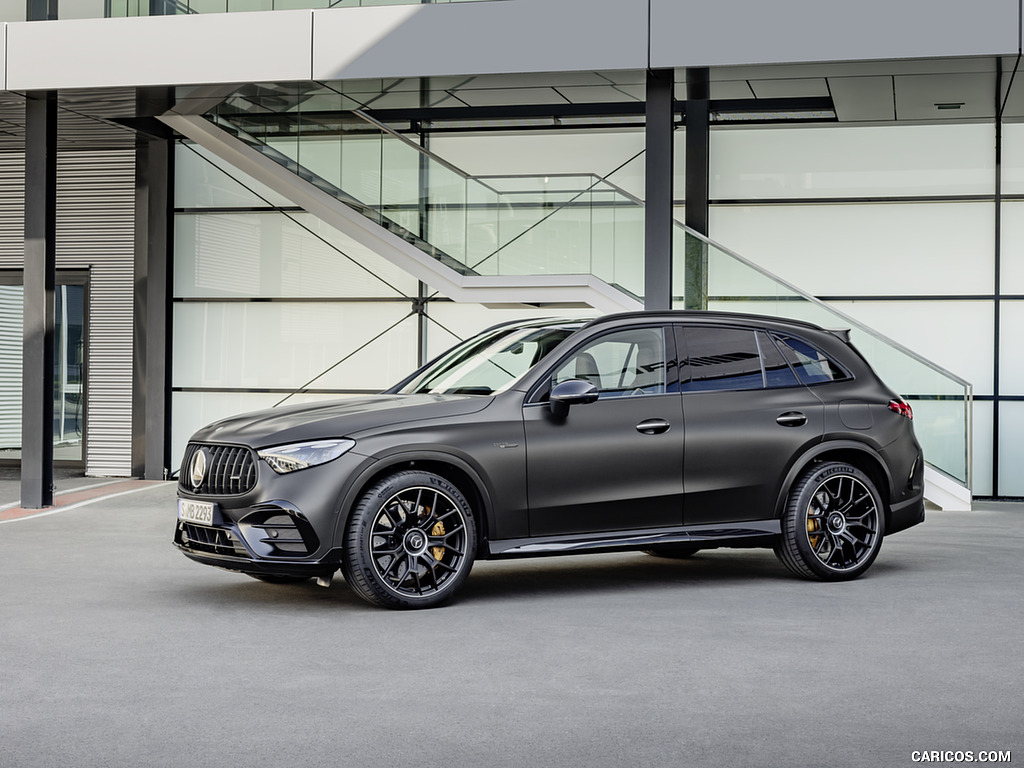 2024 Mercedes-AMG GLC 63 S E PERFORMANCE (Designo Graphite Grey Magno) - Front Three-Quarter