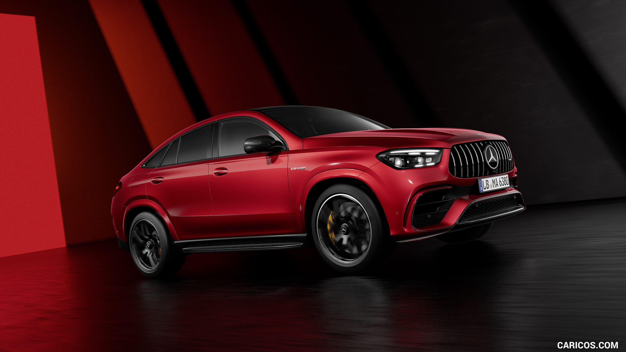 2024 MercedesAMG GLE 63 S Coupe Front ThreeQuarter Caricos