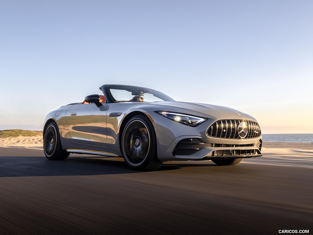 2024 Mercedes-AMG SL 43 (US-Spec) - Front Three-Quarter