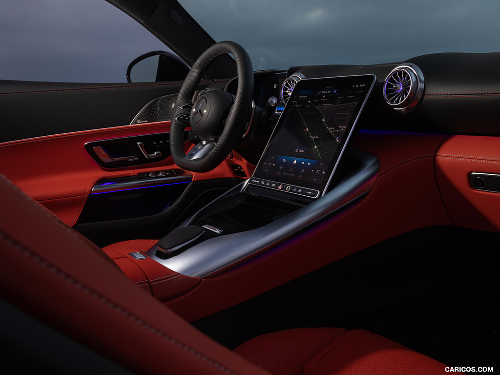 2024 Mercedes-AMG SL 43 (US-Spec) - Interior