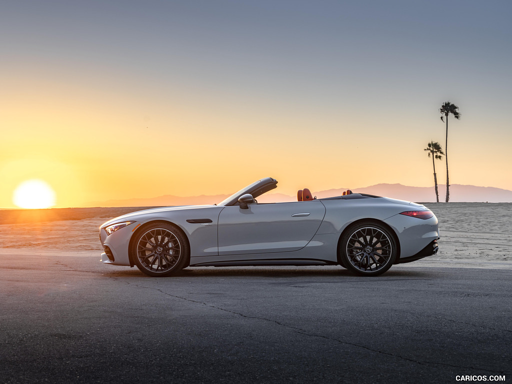 2024 Mercedes-AMG SL 43 (US-Spec) - Side