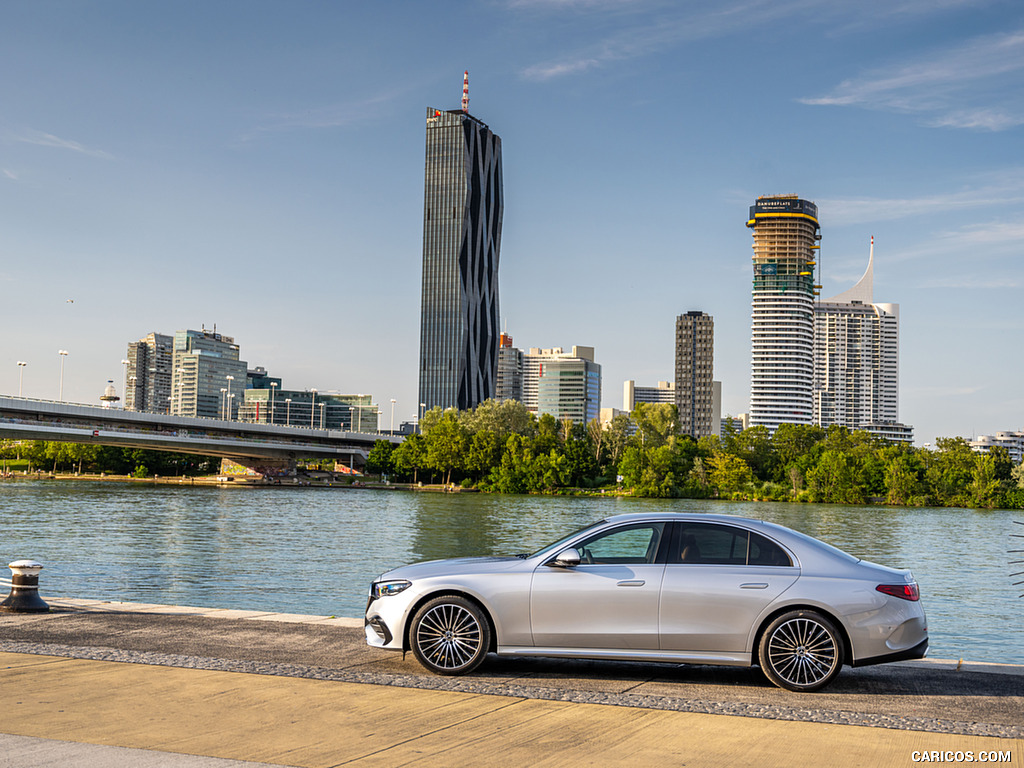 2024 Mercedes-Benz E 220 d 4MATIC (Color: High Tech Silver Metallic) - Side