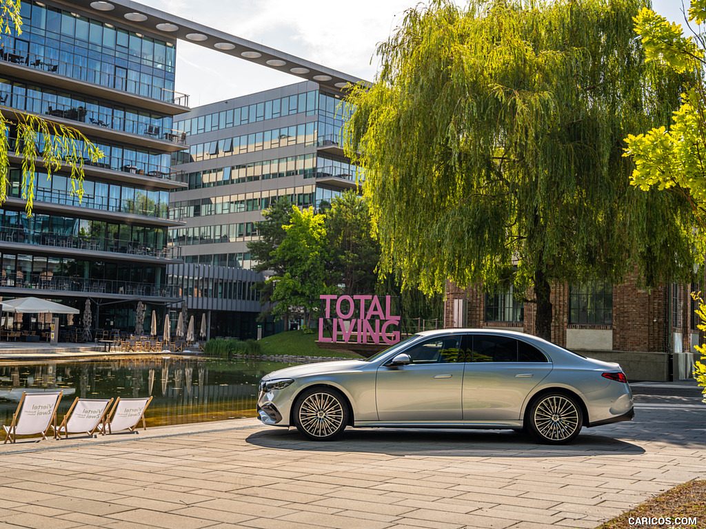 2024 Mercedes-Benz E 220 d 4MATIC (Color: High Tech Silver Metallic) - Side