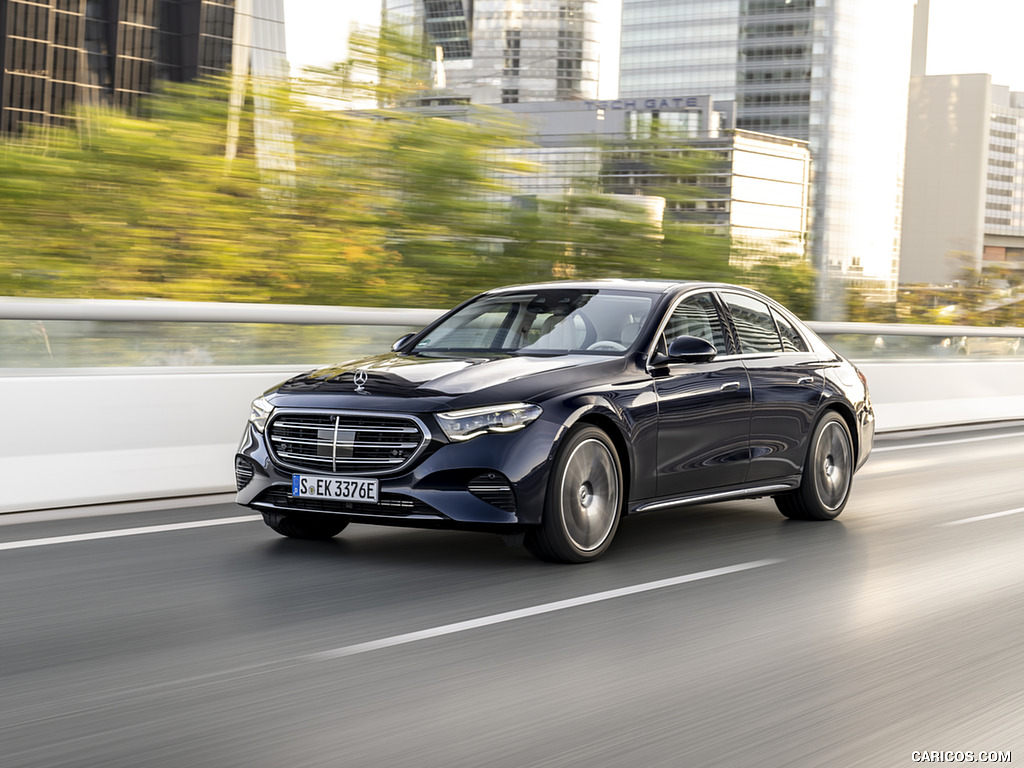 2024 Mercedes-Benz E 300 de (Color: Nautic Blue Metallic) - Front Three-Quarter