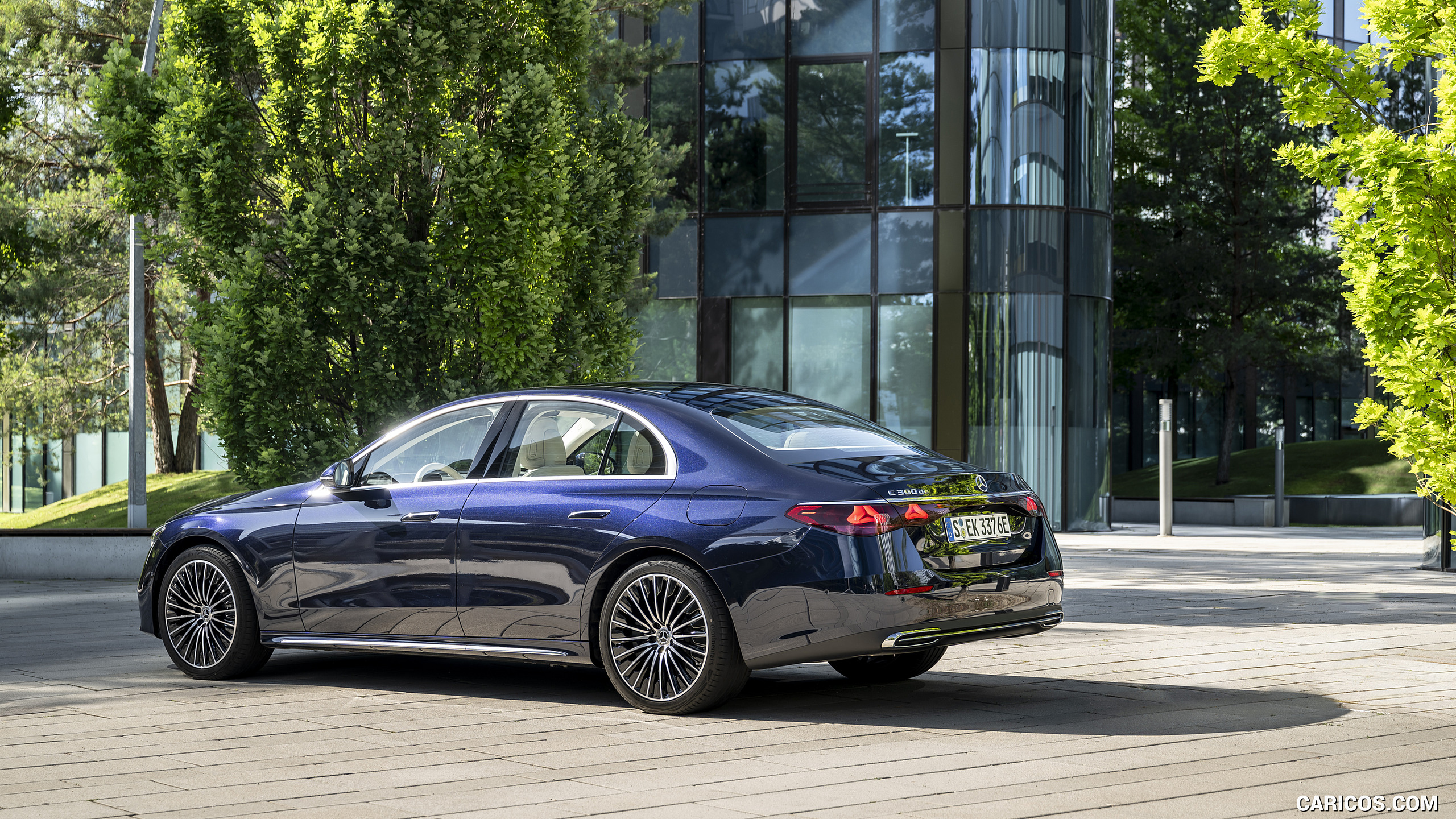 2024 Mercedes-Benz E 300 de (Color: Nautic Blue Metallic) - Rear Three ...