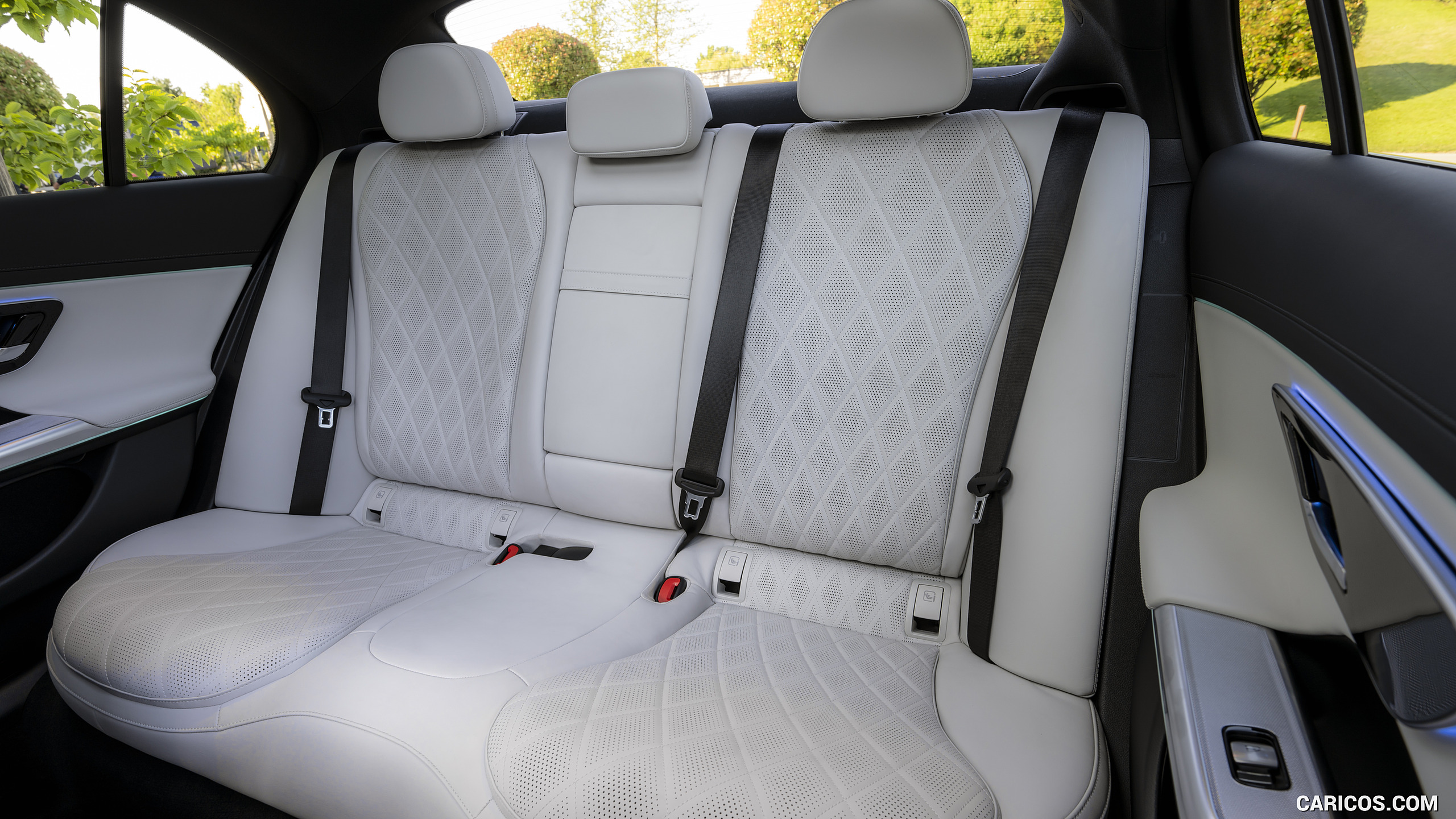 2024 Mercedes-Benz E 400 e (Color: Verde Silver Metallic) - Interior, Rear Seats, #131 of 158