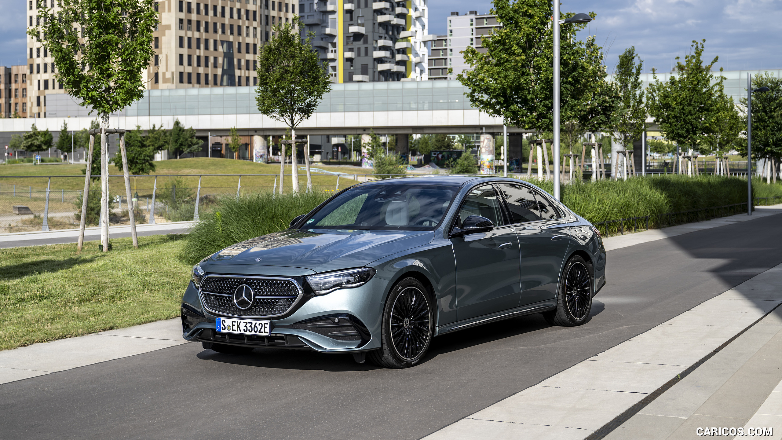 2024 Mercedes-Benz E 400 e (Color: Verde Silver Metallic) - Front Three ...