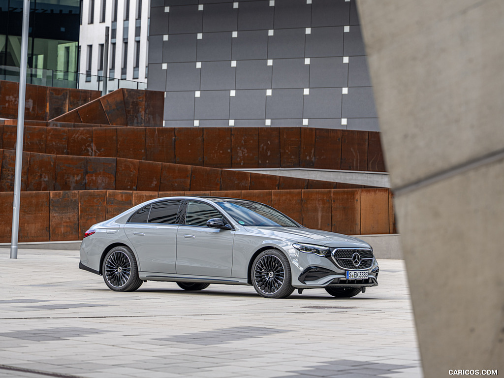 2024 Mercedes-Benz E 450 4MATIC (Color: Alpine Grey Solid) - Front Three-Quarter