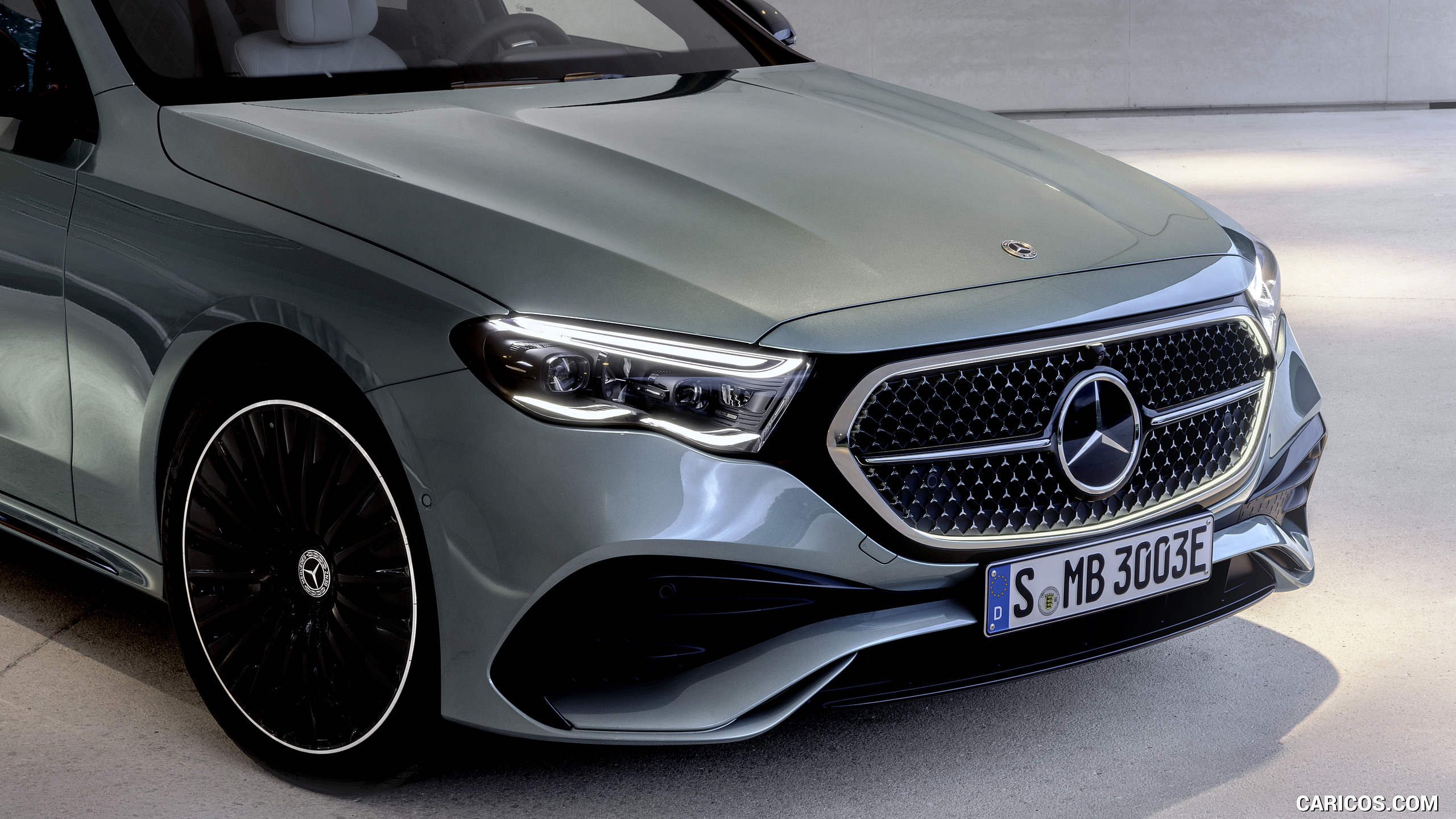 2024 Mercedes-Benz E-Class Plug-In Hybrid AMG Line Color: (Verde Silver) - Front, #26 of 158