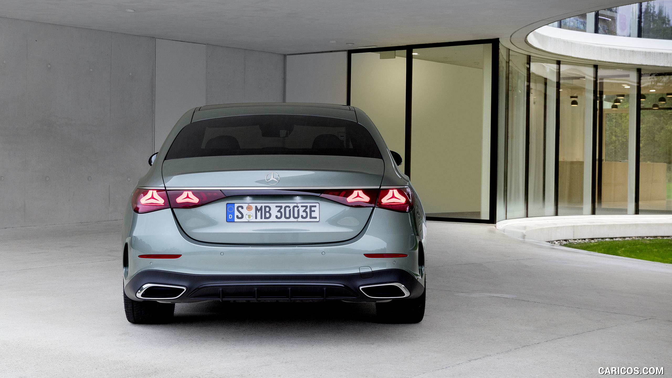 2024 Mercedes-Benz E-Class Plug-In Hybrid AMG Line Color: (Verde Silver) - Rear, #23 of 158
