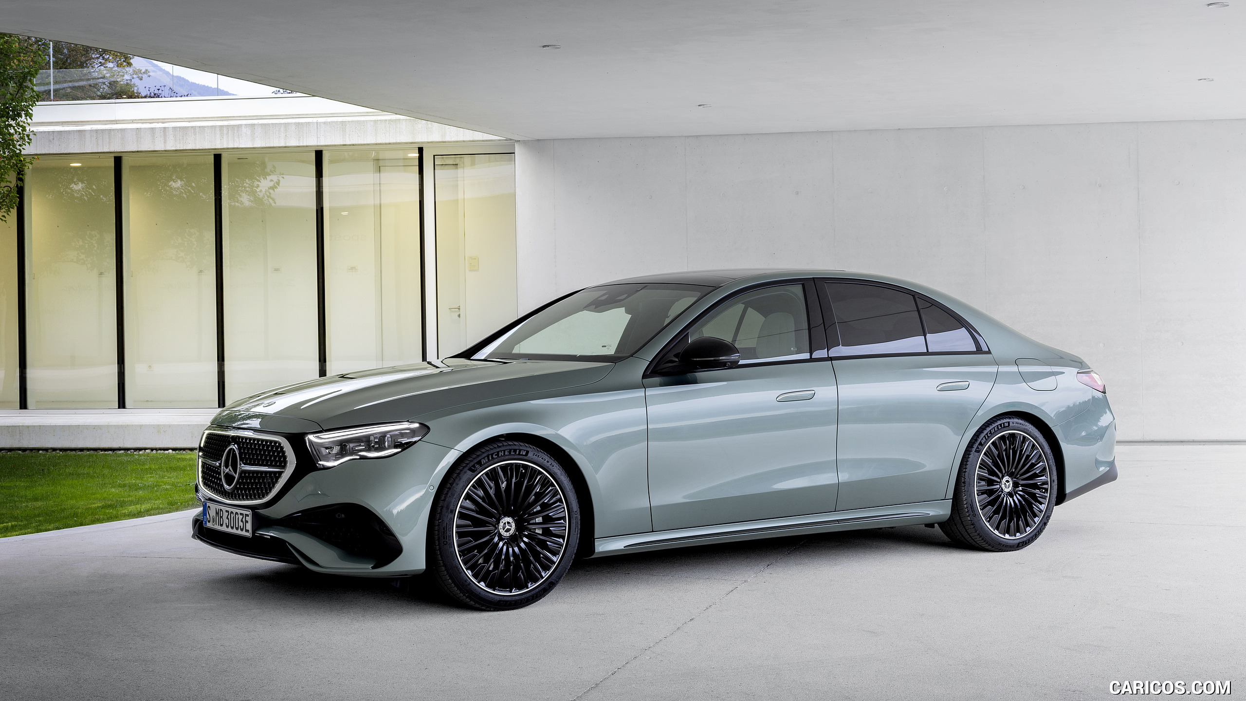 2024 Mercedes-Benz E-Class Plug-In Hybrid AMG Line Color: (Verde Silver) - Side, #22 of 158