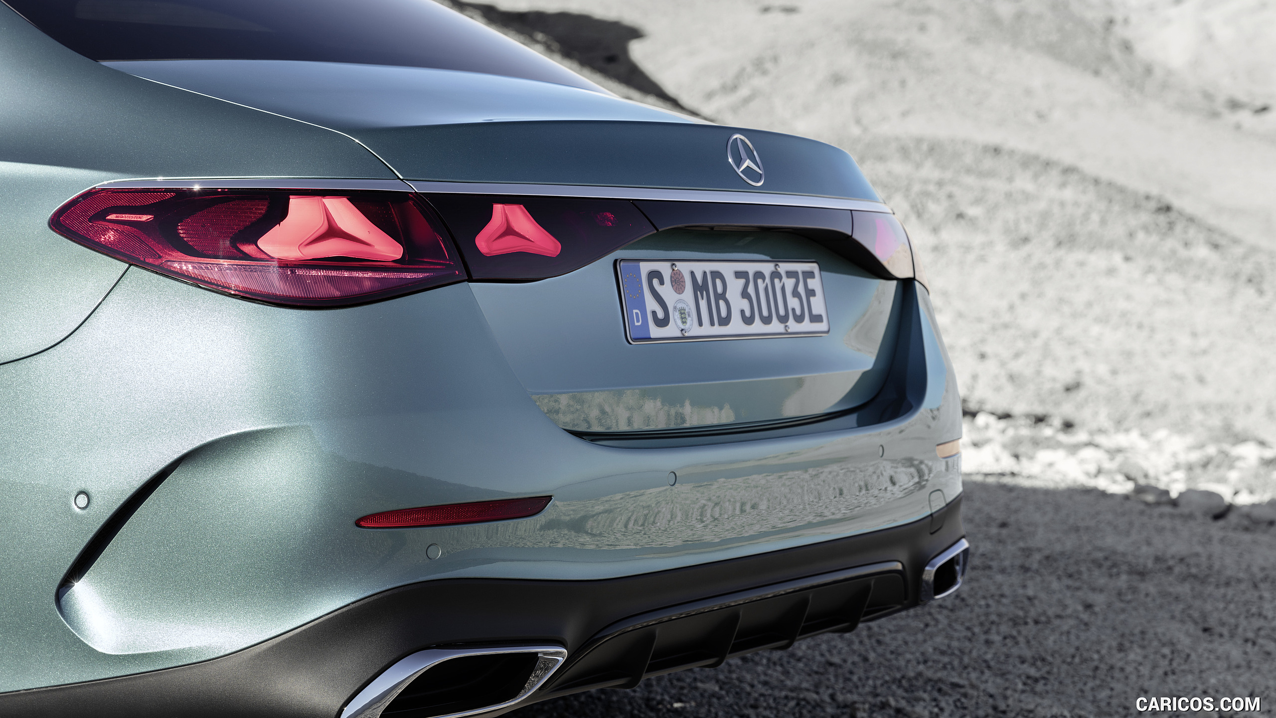 2024 Mercedes-Benz E-Class Plug-In Hybrid AMG Line Color: (Verde Silver) - Tail Light, #31 of 158