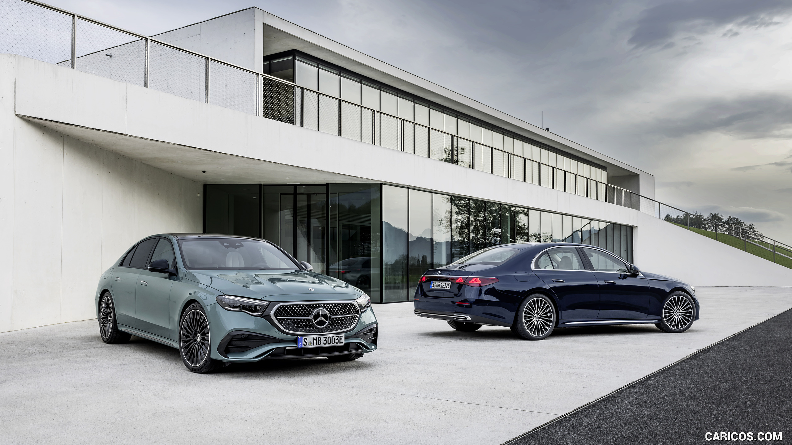 2024 Mercedes-Benz E-Class Plug-In Hybrid AMG Line Color: (Verde Silver), #24 of 158