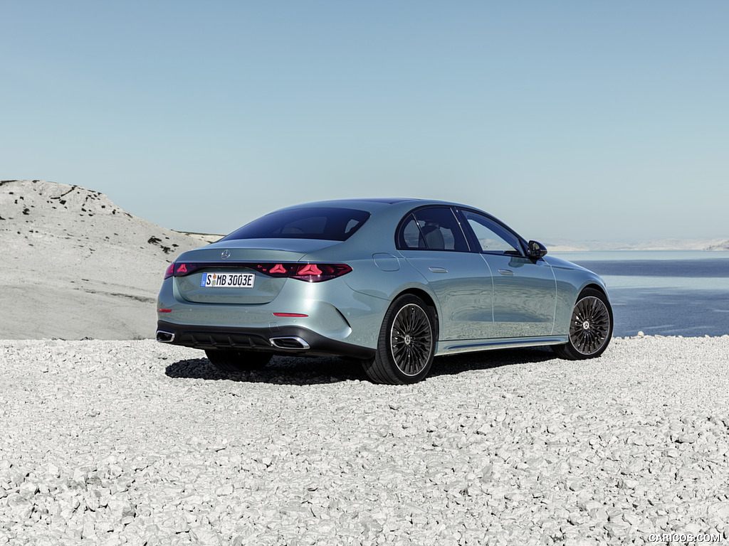 2024 Mercedes-Benz E-Class Plug-In Hybrid AMG Line Color: (Verde Silver) - Rear Three-Quarter