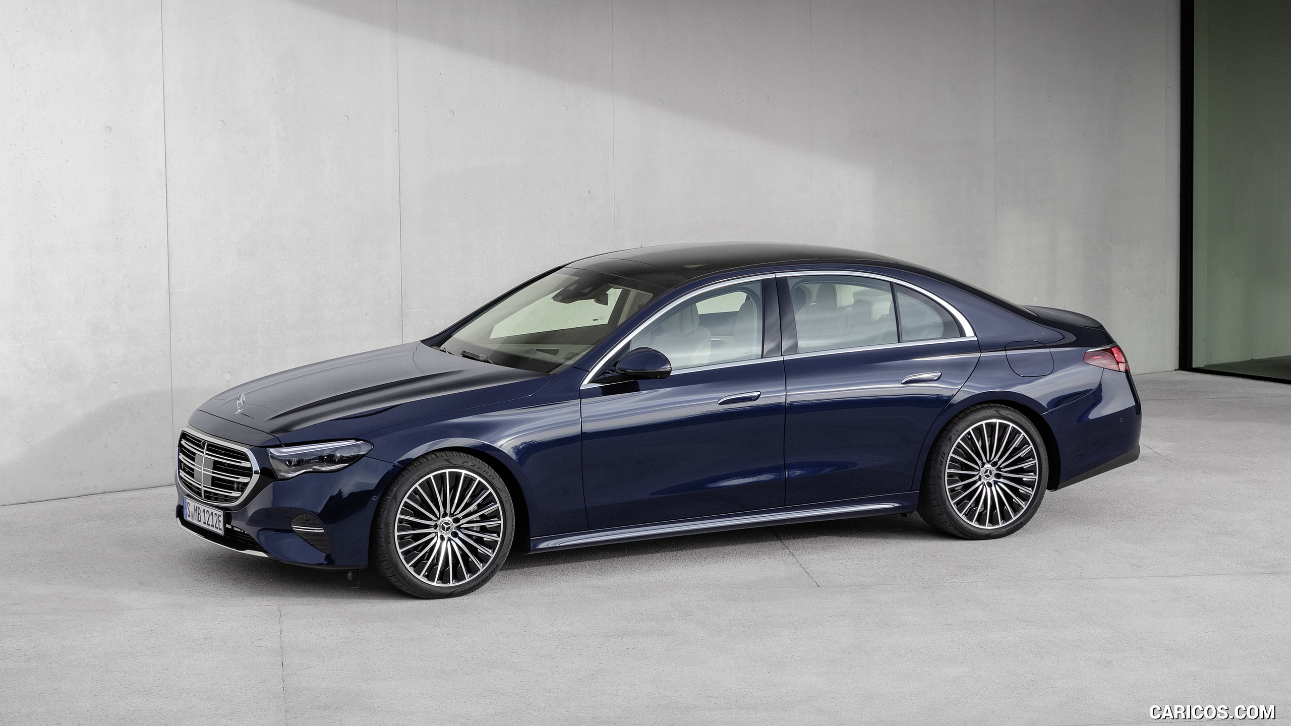 2024 Mercedes-Benz E-Class Plug-In Hybrid Exclusive Line (Color: Nautic Blue) - Side, #88 of 158