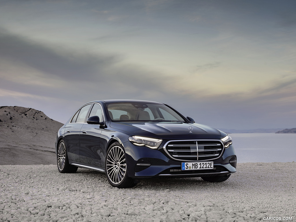 2024 Mercedes-Benz E-Class Plug-In Hybrid Exclusive Line (Color: Nautic Blue) - Front Three-Quarter