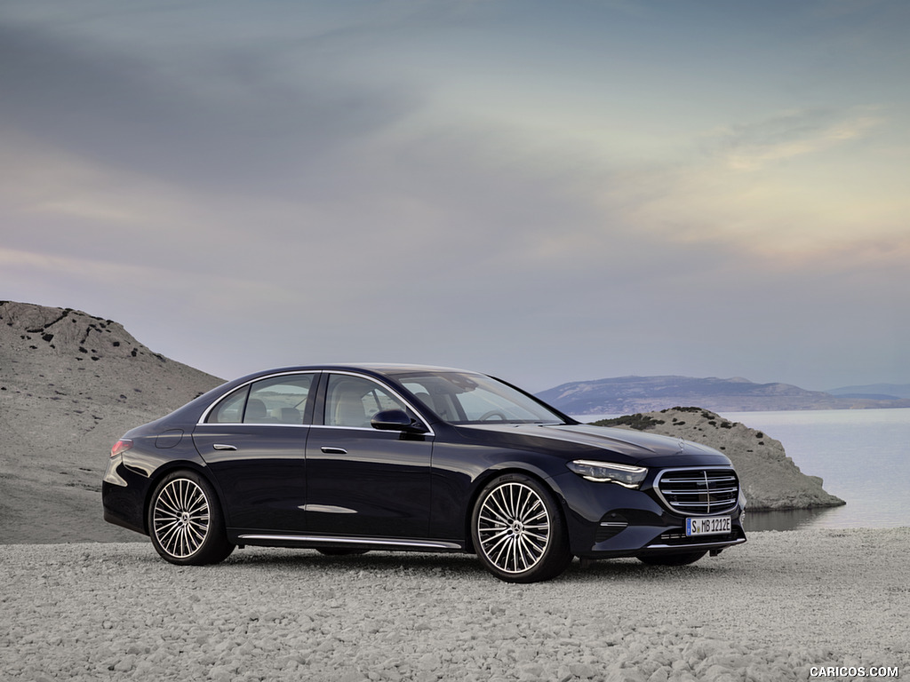 2024 Mercedes-Benz E-Class Plug-In Hybrid Exclusive Line (Color: Nautic Blue) - Front Three-Quarter