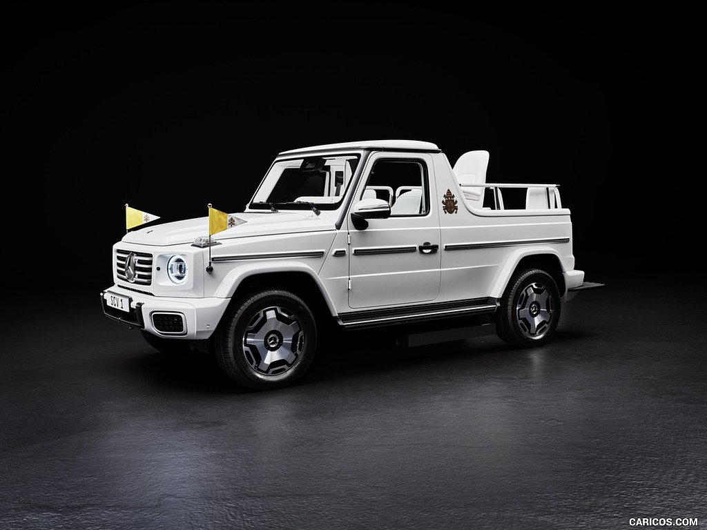 2024 Mercedes-Benz G580 EQ Popemobile - Front Three-Quarter