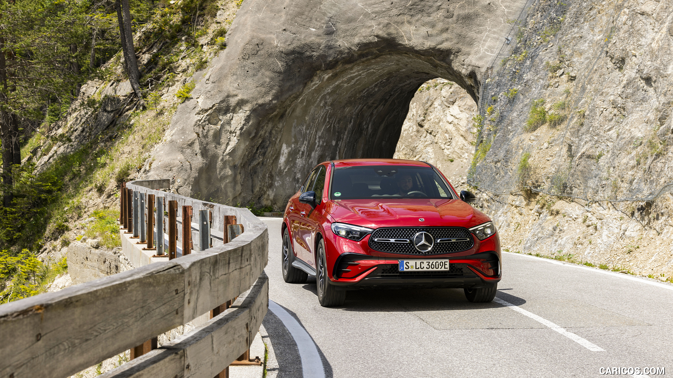 2024 Mercedes-Benz GLC 400 e 4MATIC Coupé AMG line (Color: Patagonia Red) - Front, #115 of 182