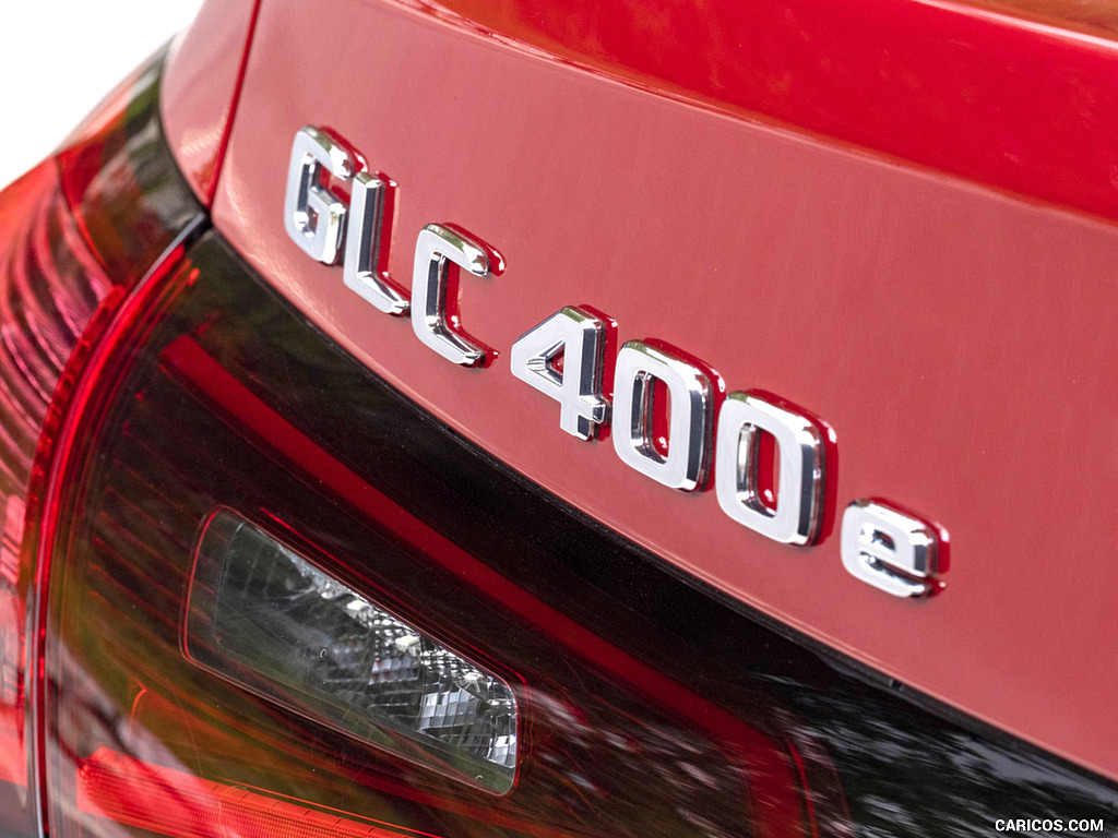 2024 Mercedes-Benz GLC 400 e 4MATIC Coupé AMG line (Color: Patagonia Red) - Badge