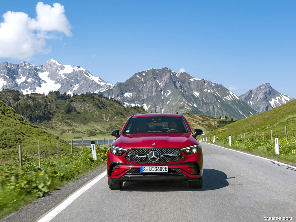 2024 Mercedes-Benz GLC 400 e 4MATIC Coupé AMG line (Color: Patagonia Red) - Front