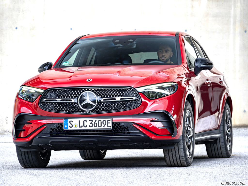 2024 Mercedes-Benz GLC 400 e 4MATIC Coupé AMG line (Color: Patagonia Red) - Front