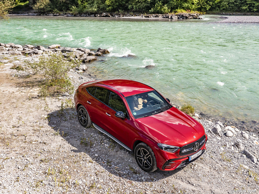 2024 Mercedes-Benz GLC 400 e 4MATIC Coupé AMG line (Color: Patagonia Red) - Front Three-Quarter