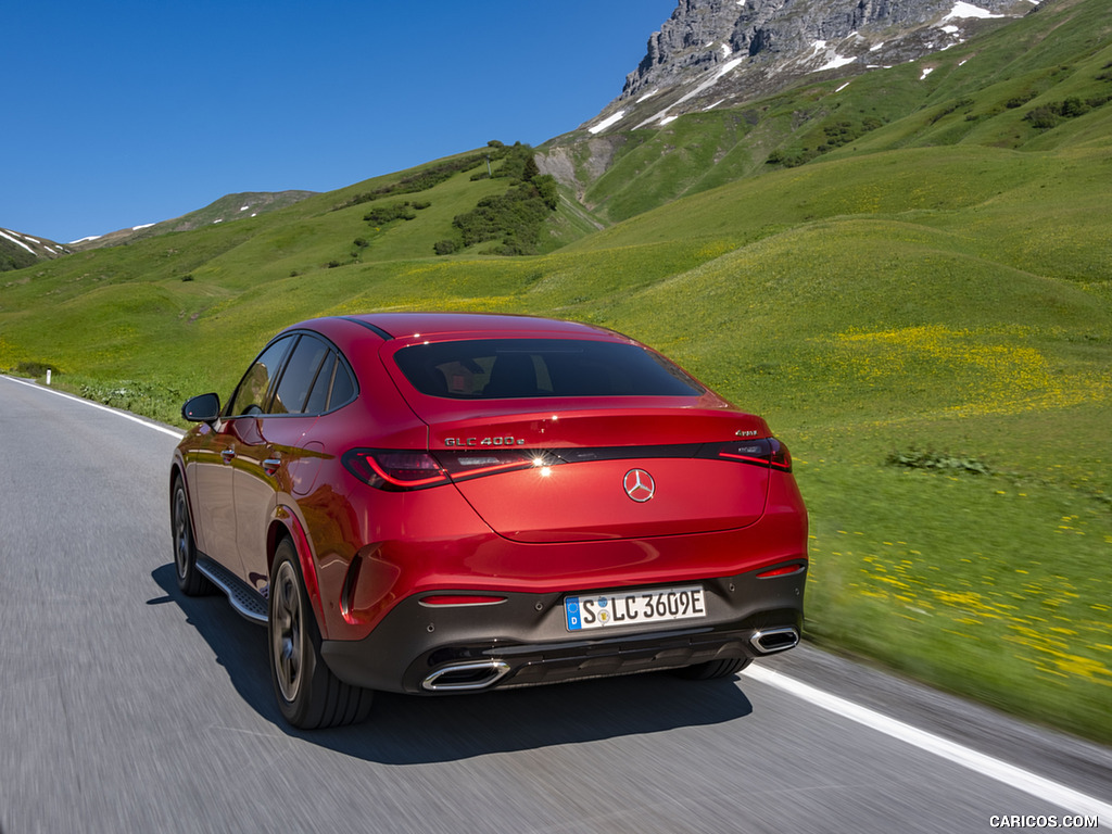 2024 Mercedes-Benz GLC 400 e 4MATIC Coupé AMG line (Color: Patagonia Red) - Rear Three-Quarter