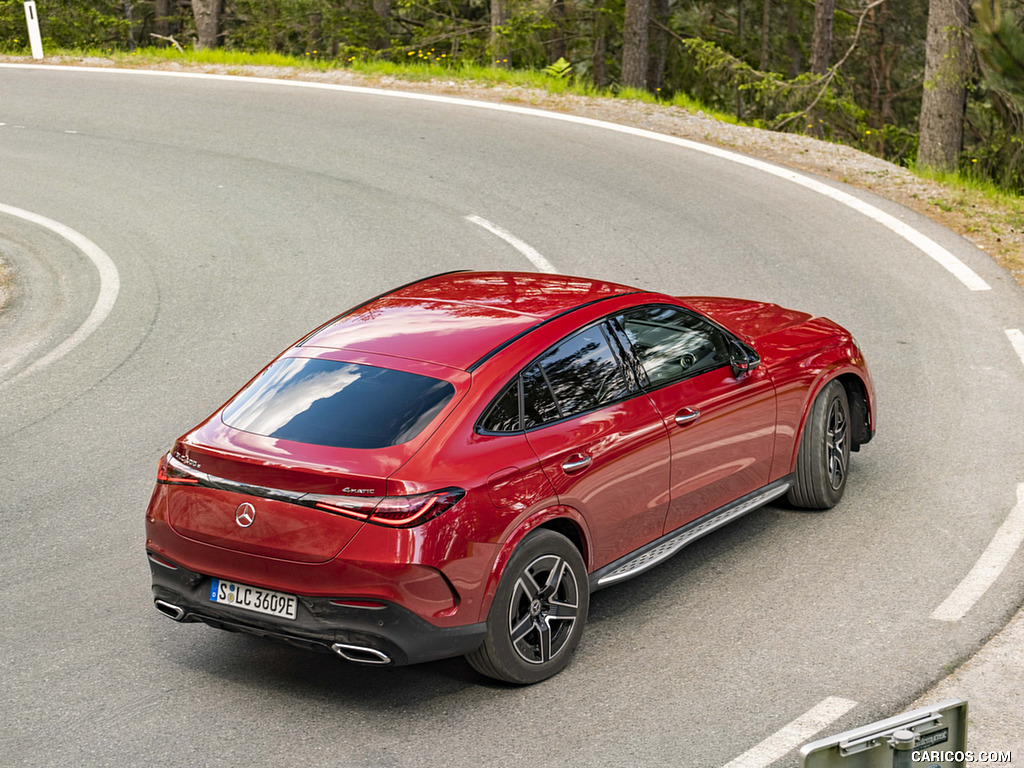 2024 Mercedes-Benz GLC 400 e 4MATIC Coupé AMG line (Color: Patagonia Red) - Rear Three-Quarter