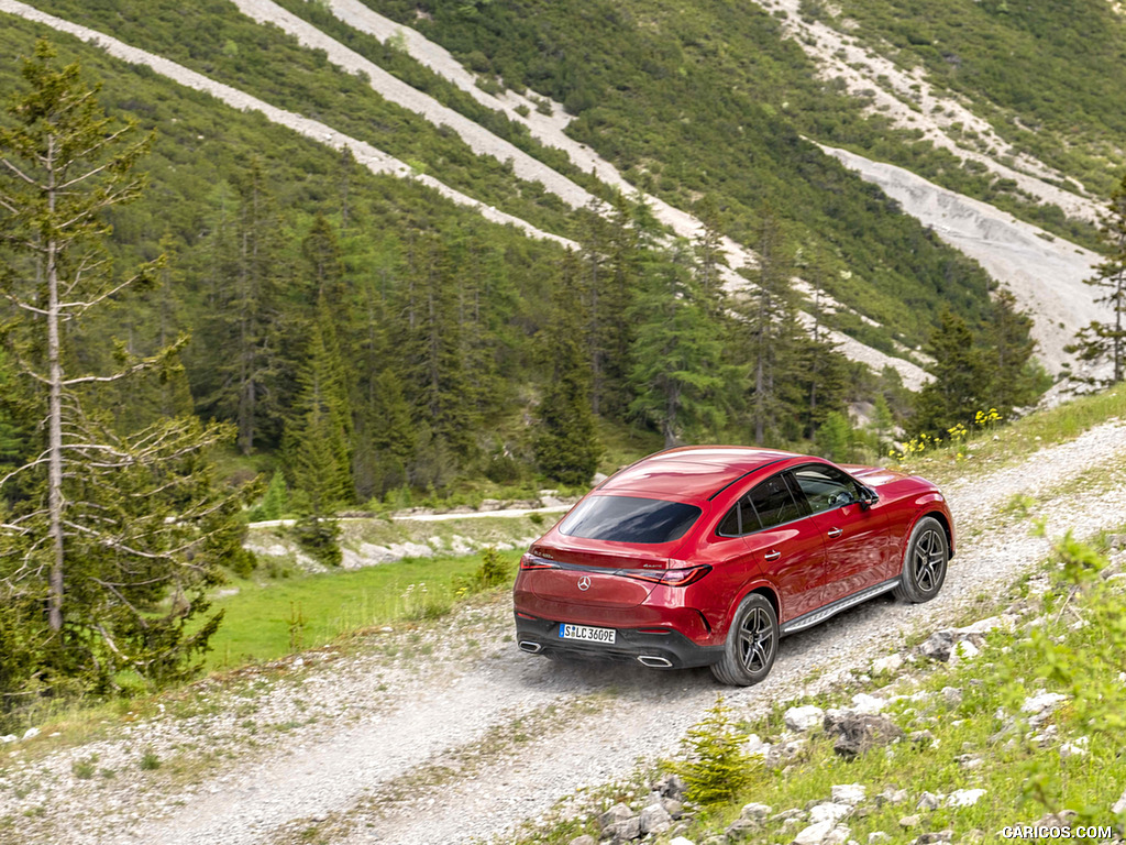 2024 Mercedes-Benz GLC 400 e 4MATIC Coupé AMG line (Color: Patagonia Red) - Rear Three-Quarter