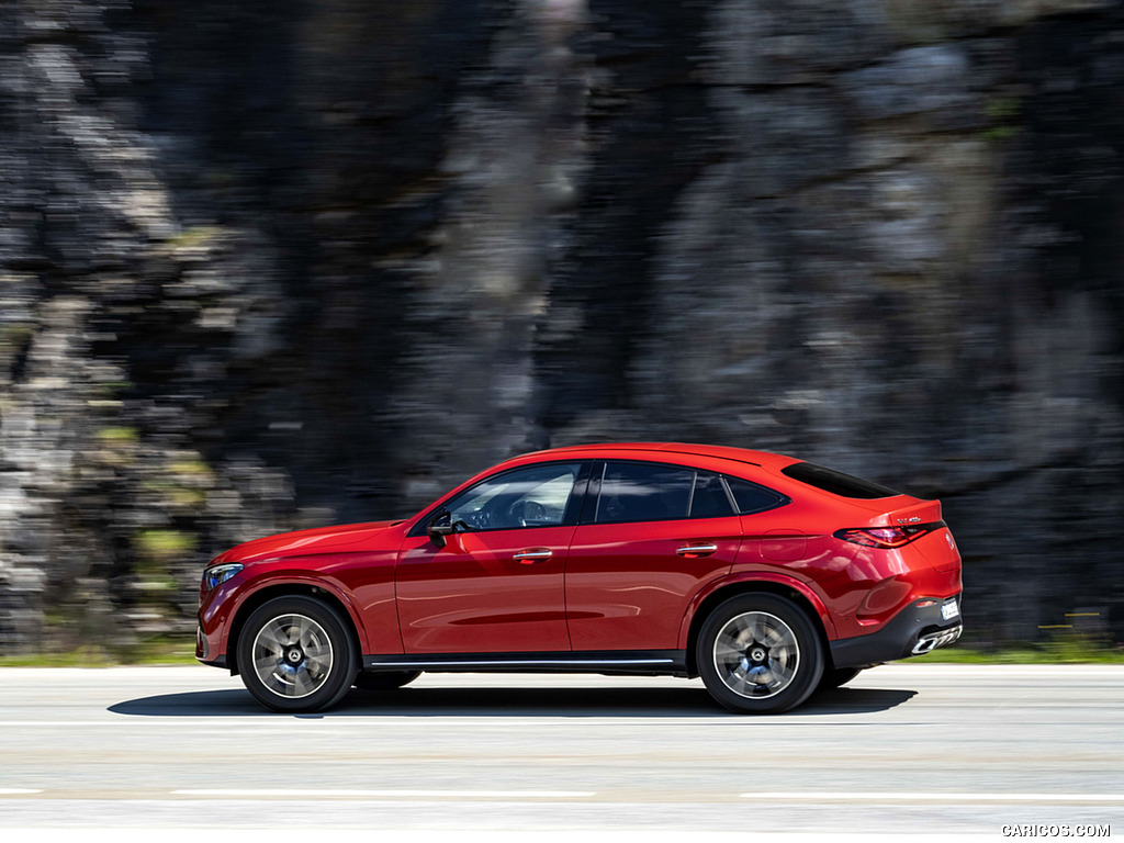 2024 Mercedes-Benz GLC 400 e 4MATIC Coupé AMG line (Color: Patagonia Red) - Side