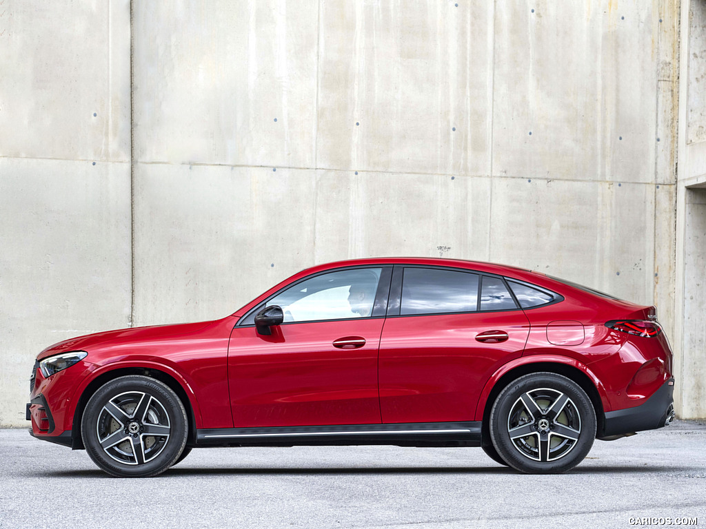 2024 Mercedes-Benz GLC 400 e 4MATIC Coupé AMG line (Color: Patagonia Red) - Side