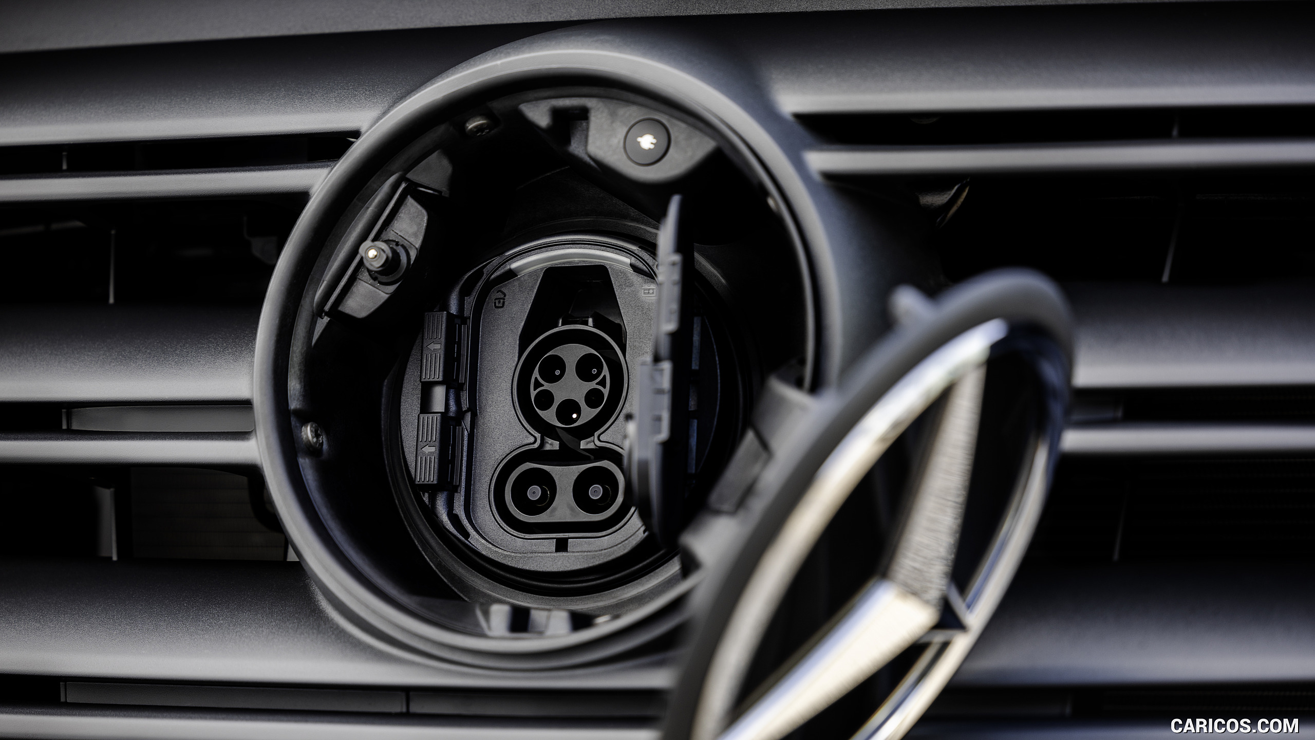 2024 Mercedes-Benz eSprinter - Charging Connector, #19 of 35