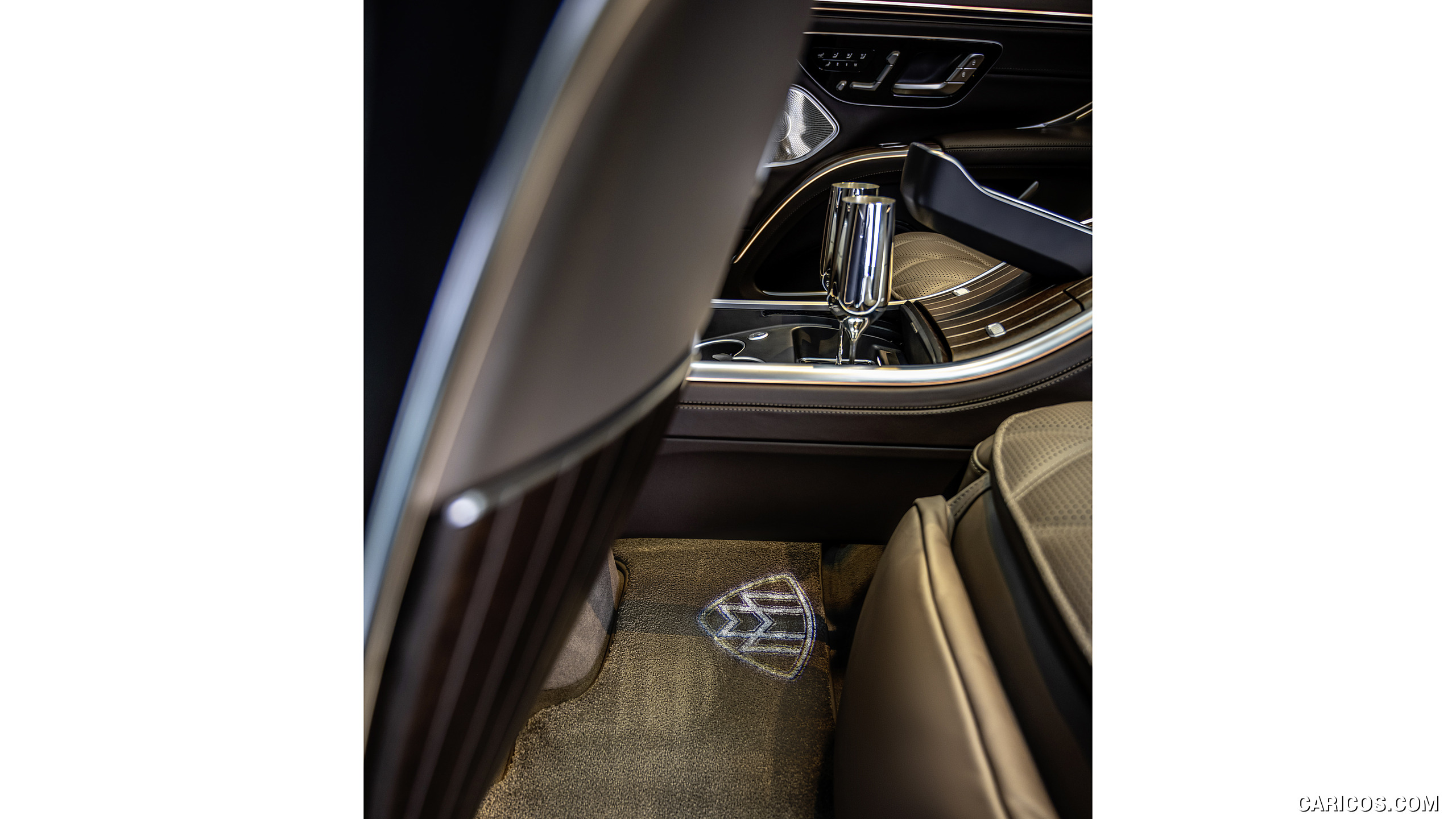2024 Mercedes-Maybach EQS 680 SUV (Interior Color: Leather Nappa Exclusive, Espresso Brown / Balao Brown Pearl) - Interior, Detail, #20 of 140