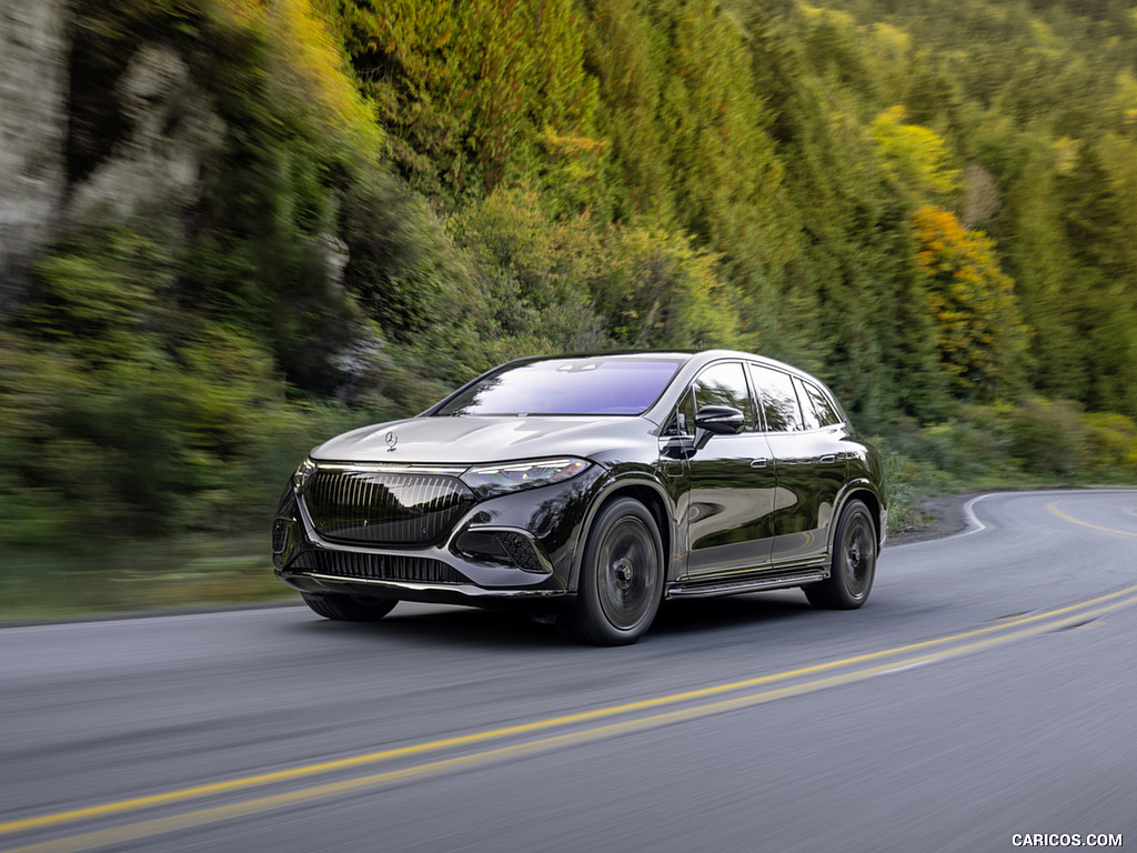 2024 Mercedes-Maybach EQS 680 SUV (Color: Obsidian Black/Mojave Silver) - Front Three-Quarter