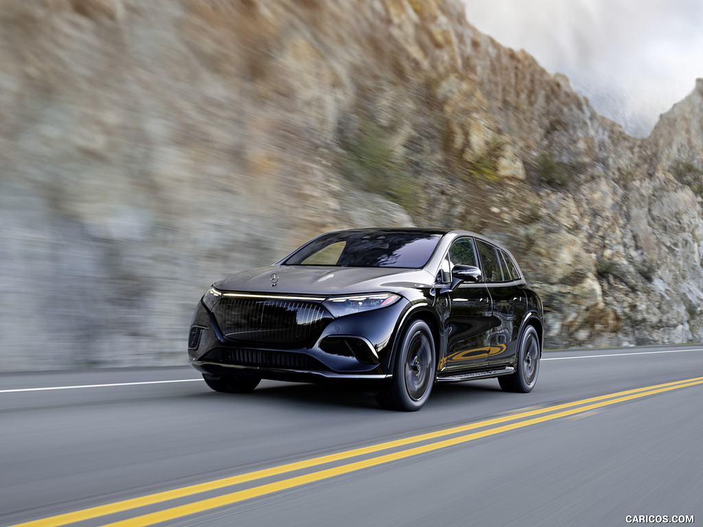 2024 Mercedes-Maybach EQS 680 SUV (Color: Obsidian Black/Mojave Silver) - Front Three-Quarter