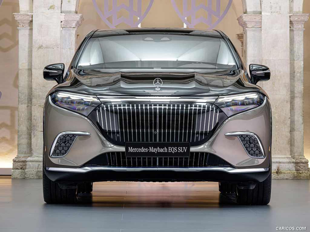 2024 Mercedes-Maybach EQS 680 SUV (Color: Velvet Brown / Onyx Black)