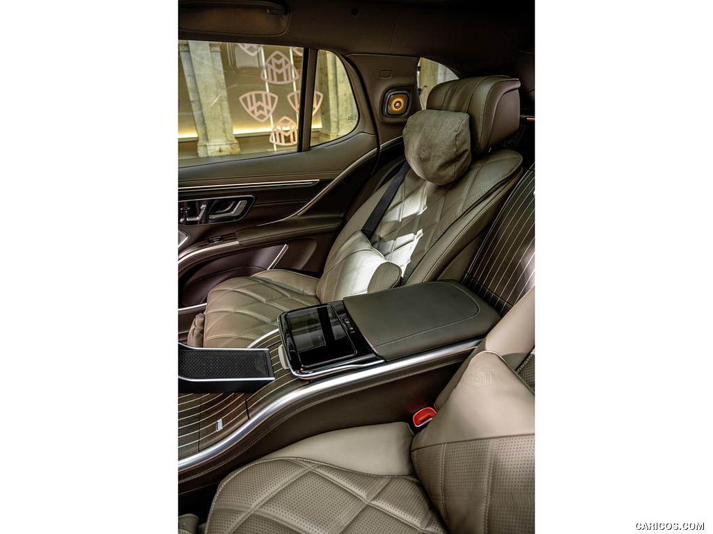 2024 Mercedes-Maybach EQS 680 SUV (Interior Color: Leather Nappa Exclusive, Espresso Brown / Balao Brown Pearl) - Interior, Rear Seats