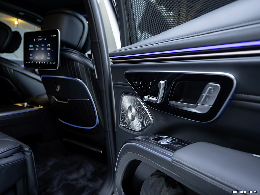 2024 Mercedes-Maybach EQS 680 SUV - Interior, Detail