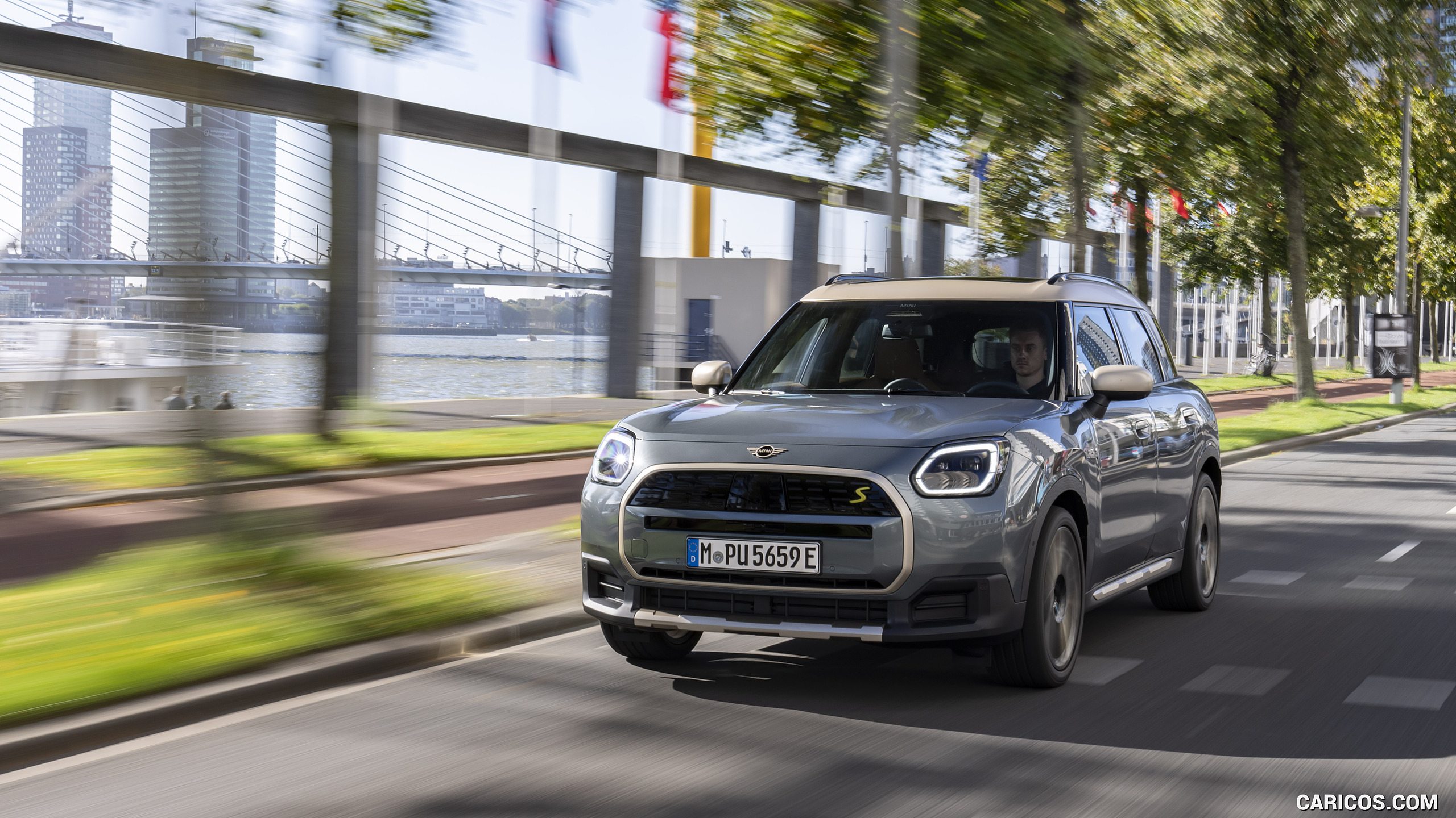 2025 MINI Countryman SE ALL4 - Front, #14 of 60