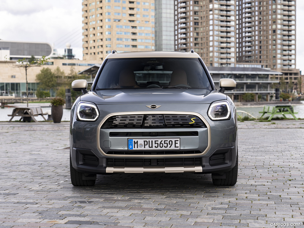 2025 MINI Countryman SE ALL4 - Front